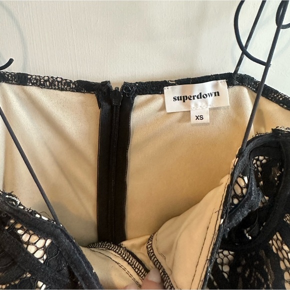 Superdown lace bodysuit - Picture 3 of 4